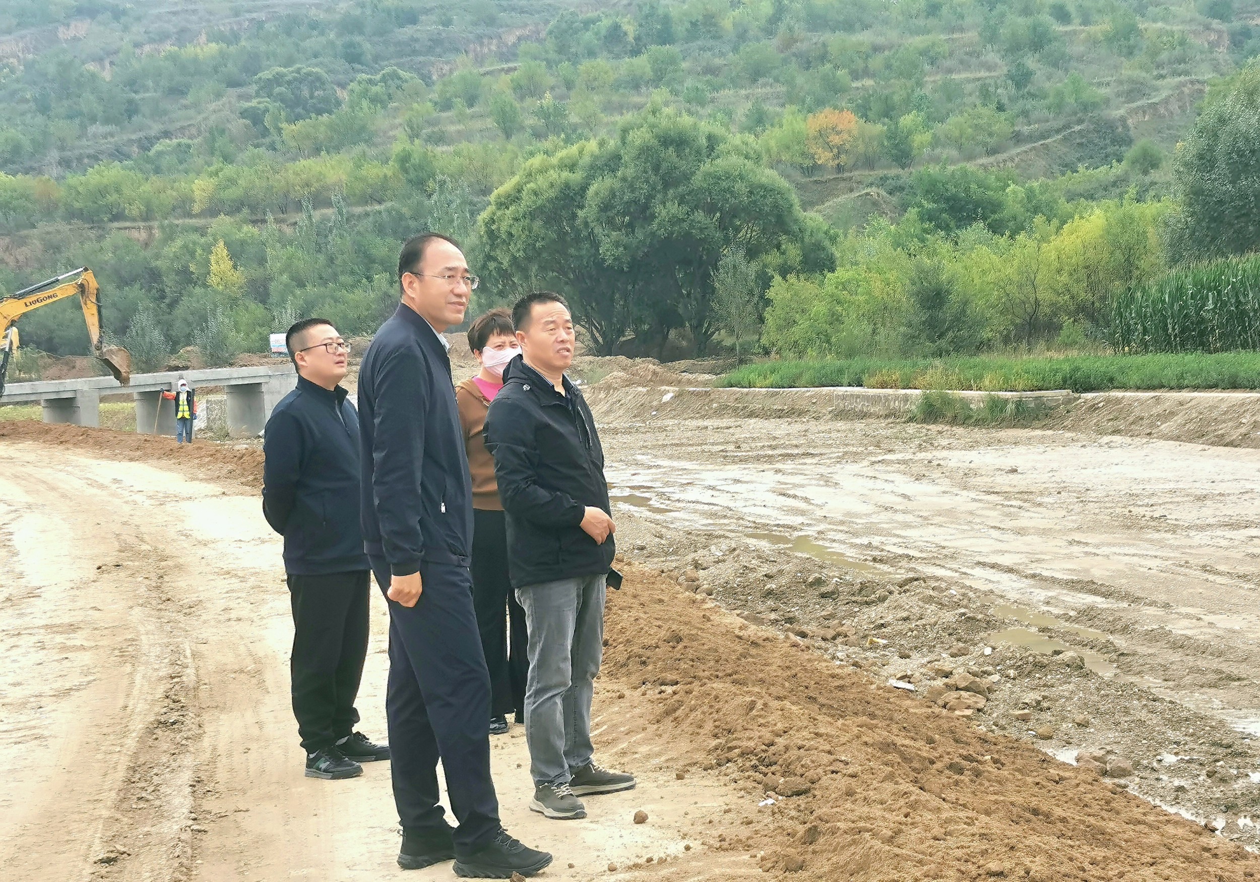 民進(jìn)固原市委會(huì)開展“兩個(gè)市”建設(shè)民主監(jiān)督調(diào)研2.jpg