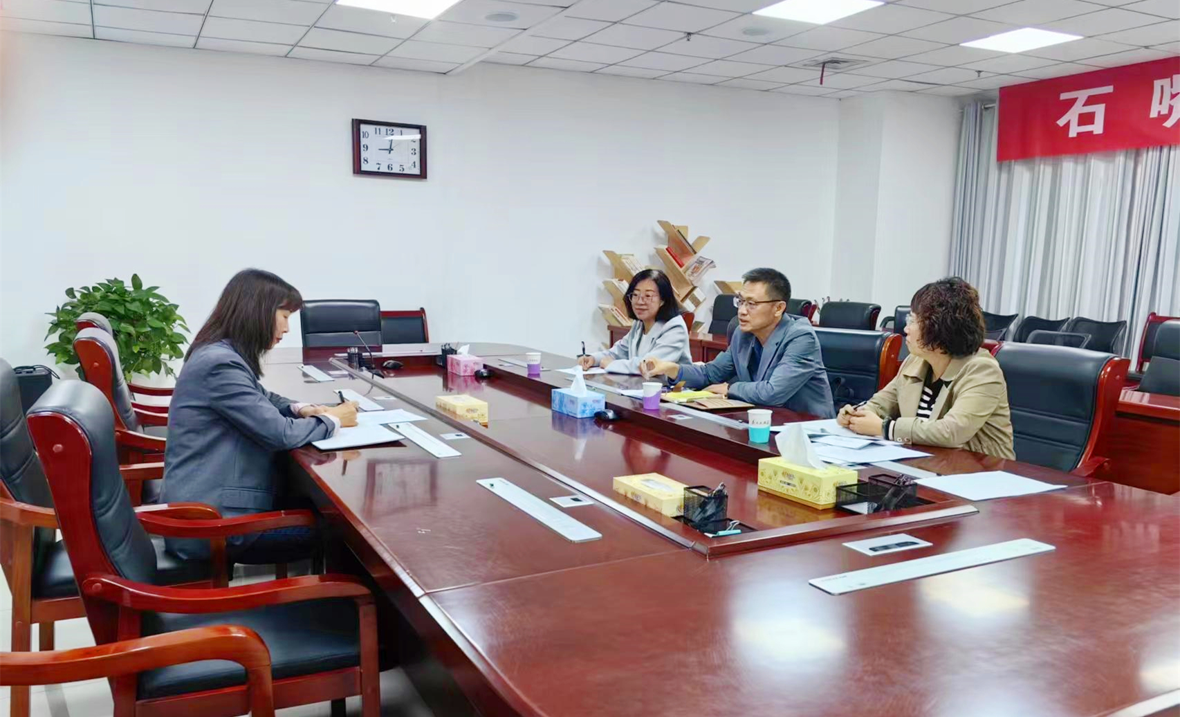 民進石嘴山市委會走訪對口聯系單位開展職業教育調研_副本.jpg