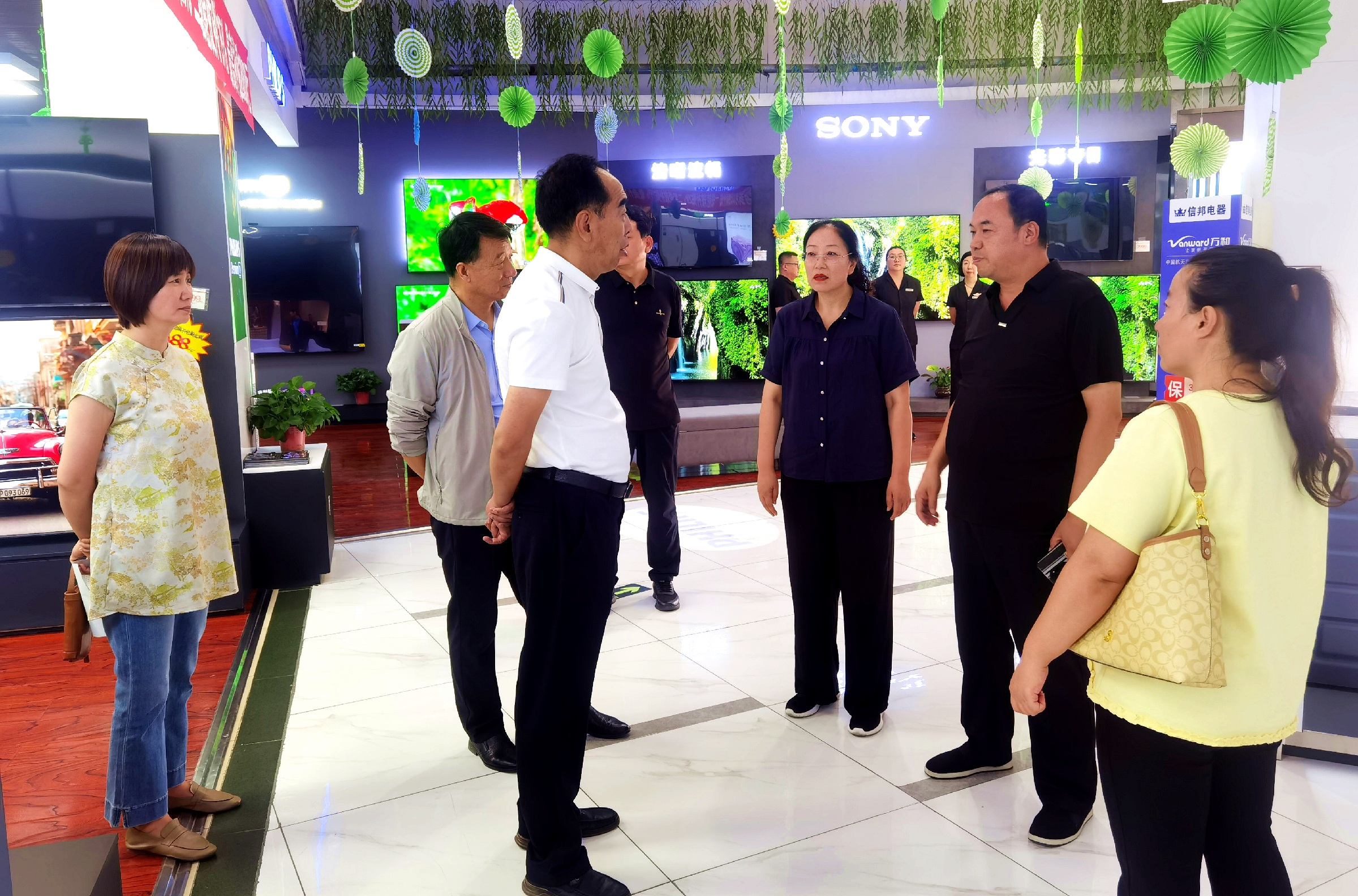 民進吳忠市委會開展“擴大內需、提振消費”專題調研.jpg