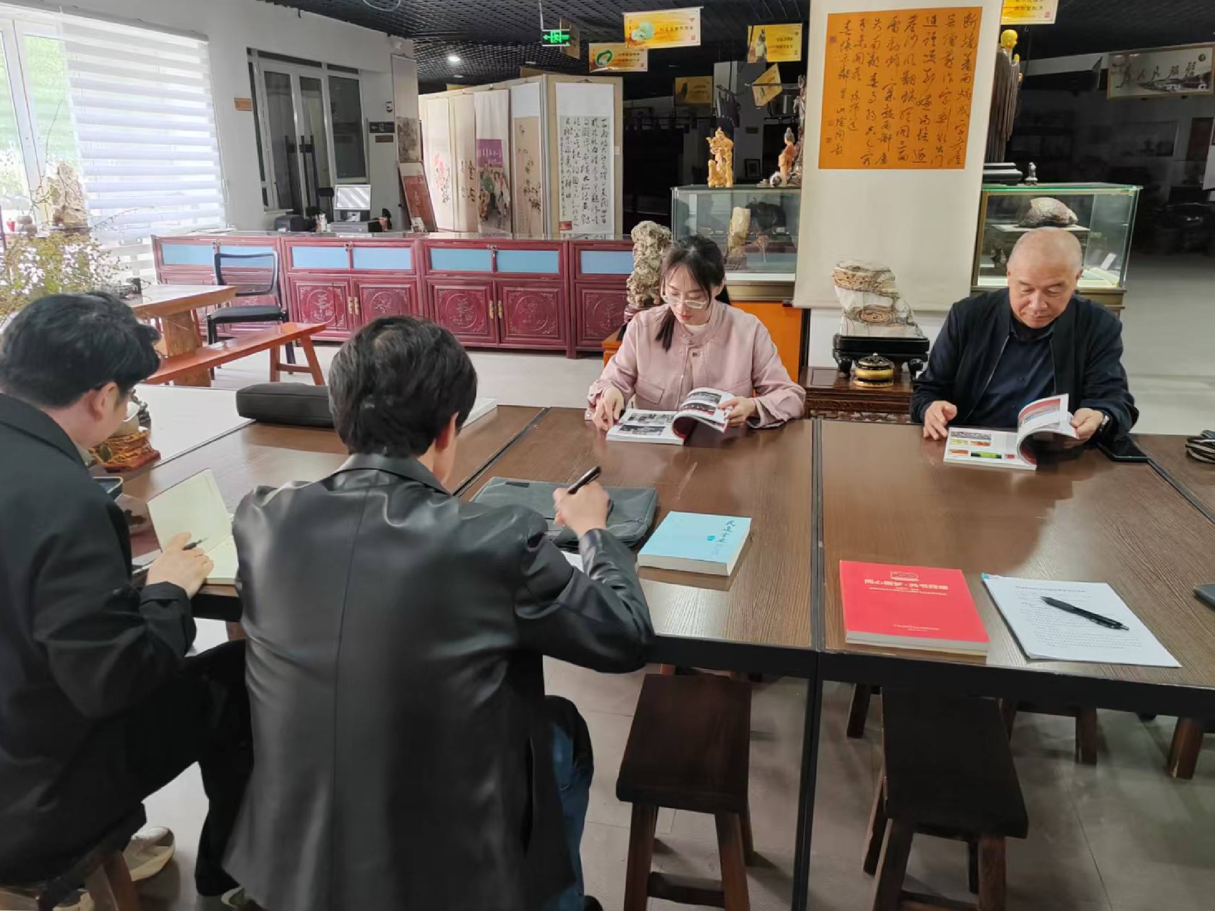 民進中衛市沙坡頭區第一支部開展“傳承紅色基因 凝聚前行力量”會史學習專題活動.jpg